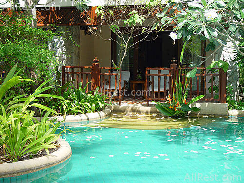 Thavorn Beach Village Spa 6